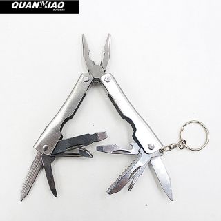 ميدالية مفاتيح ادوات 9 في 1